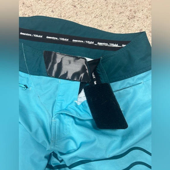 Kokatat Dewerstone collab quick dry surf board or kayak shorts women’s size 4 - Picture 8 of 8